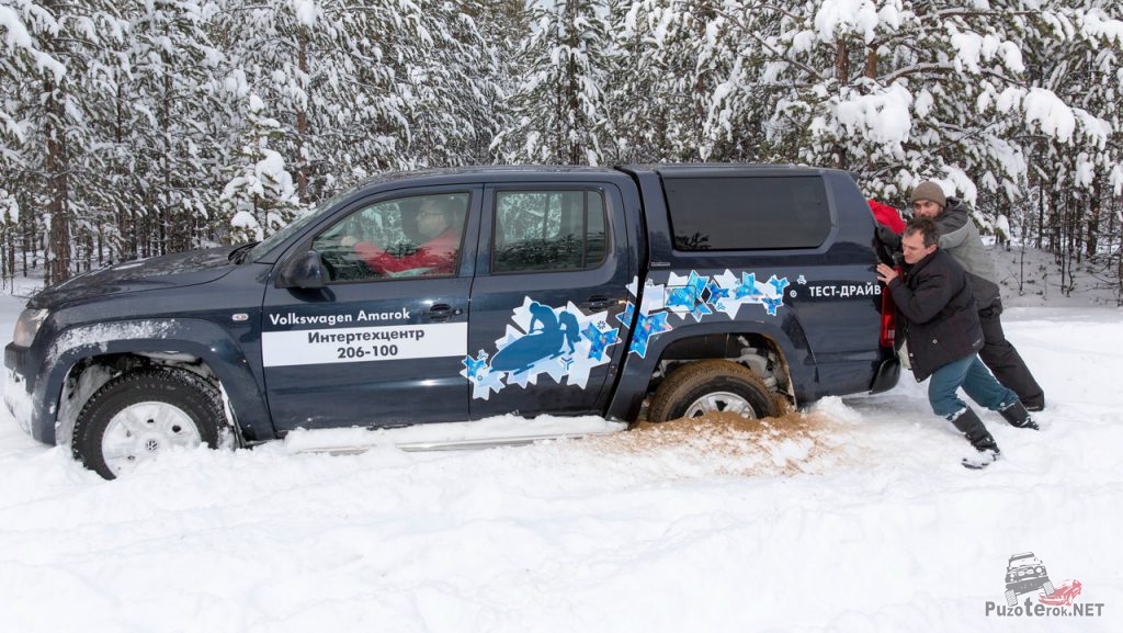 Как вытолкать застрявший Volkswagen Amarok