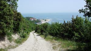 Широкая балка - вид с горы на Чёрное море