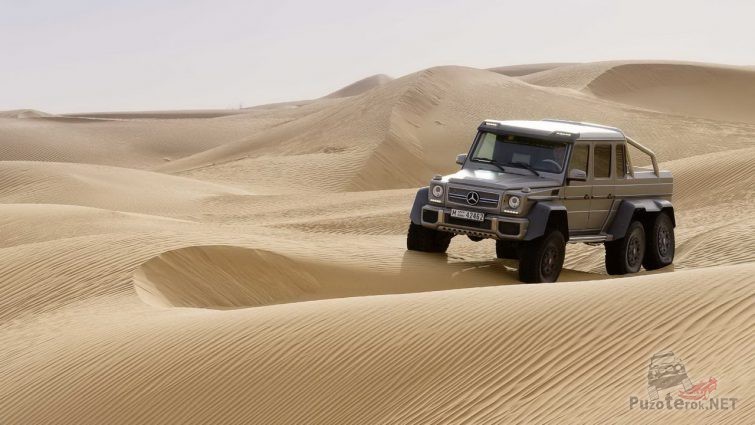 Шестиколёсный геледваген AMG в пустыне