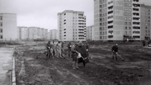 Архивное фото ликвидаторов на дезактивационных работах, 1986 год