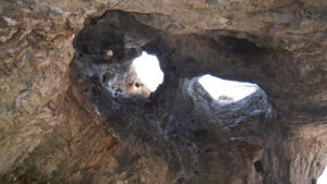 Вид из пещер Хээтэй