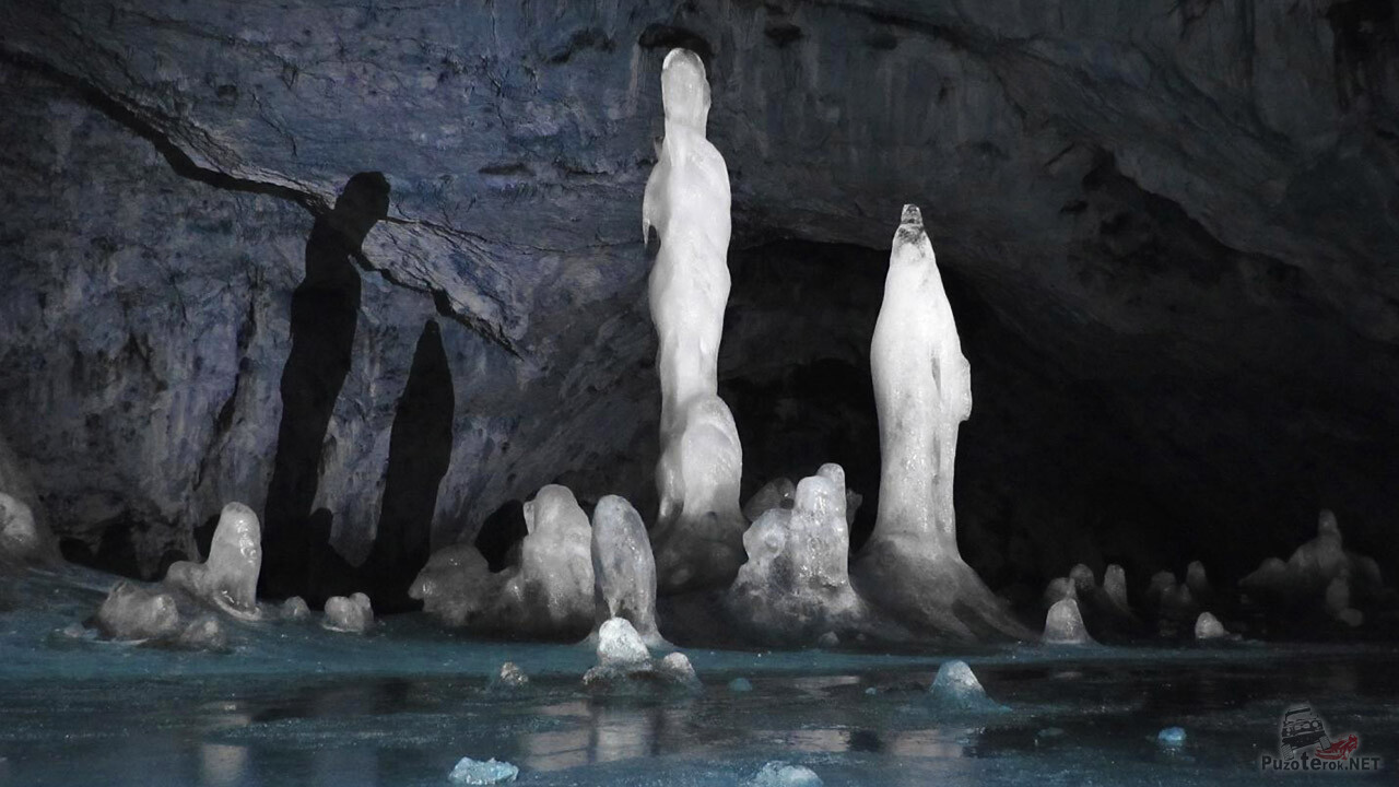 Аскинская Ледяная пещера голубая Лагуна
